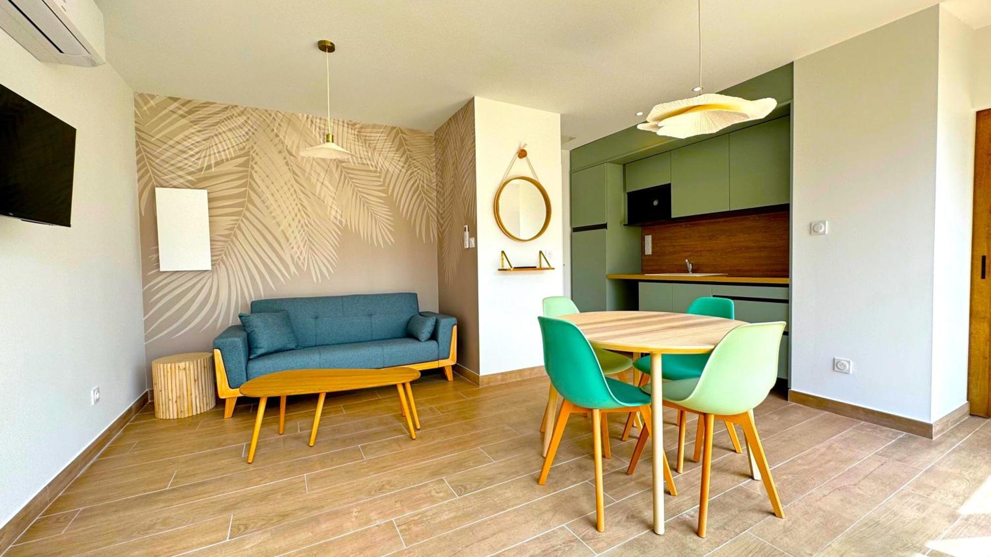 Daya Lodge. LʼIsle-sur-la-Sorgue Exteriér fotografie