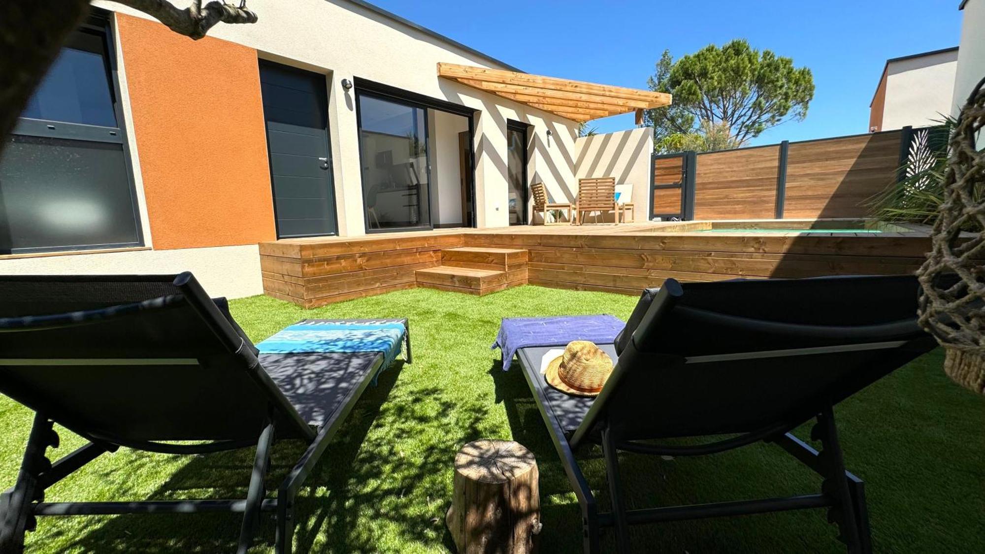 Daya Lodge. LʼIsle-sur-la-Sorgue Exteriér fotografie