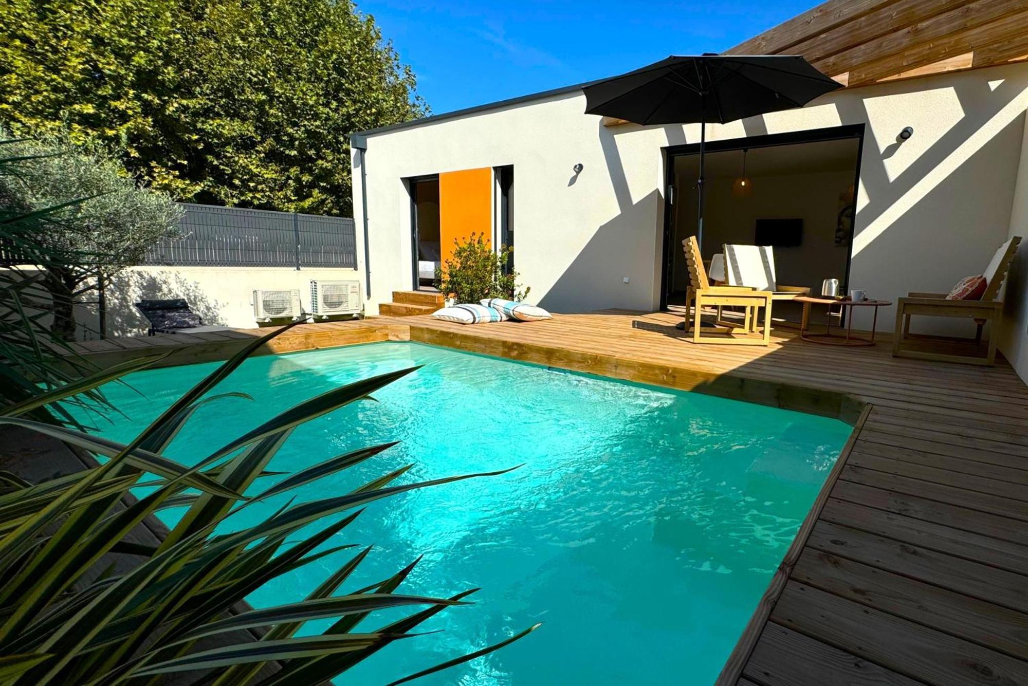 Daya Lodge. LʼIsle-sur-la-Sorgue Exteriér fotografie
